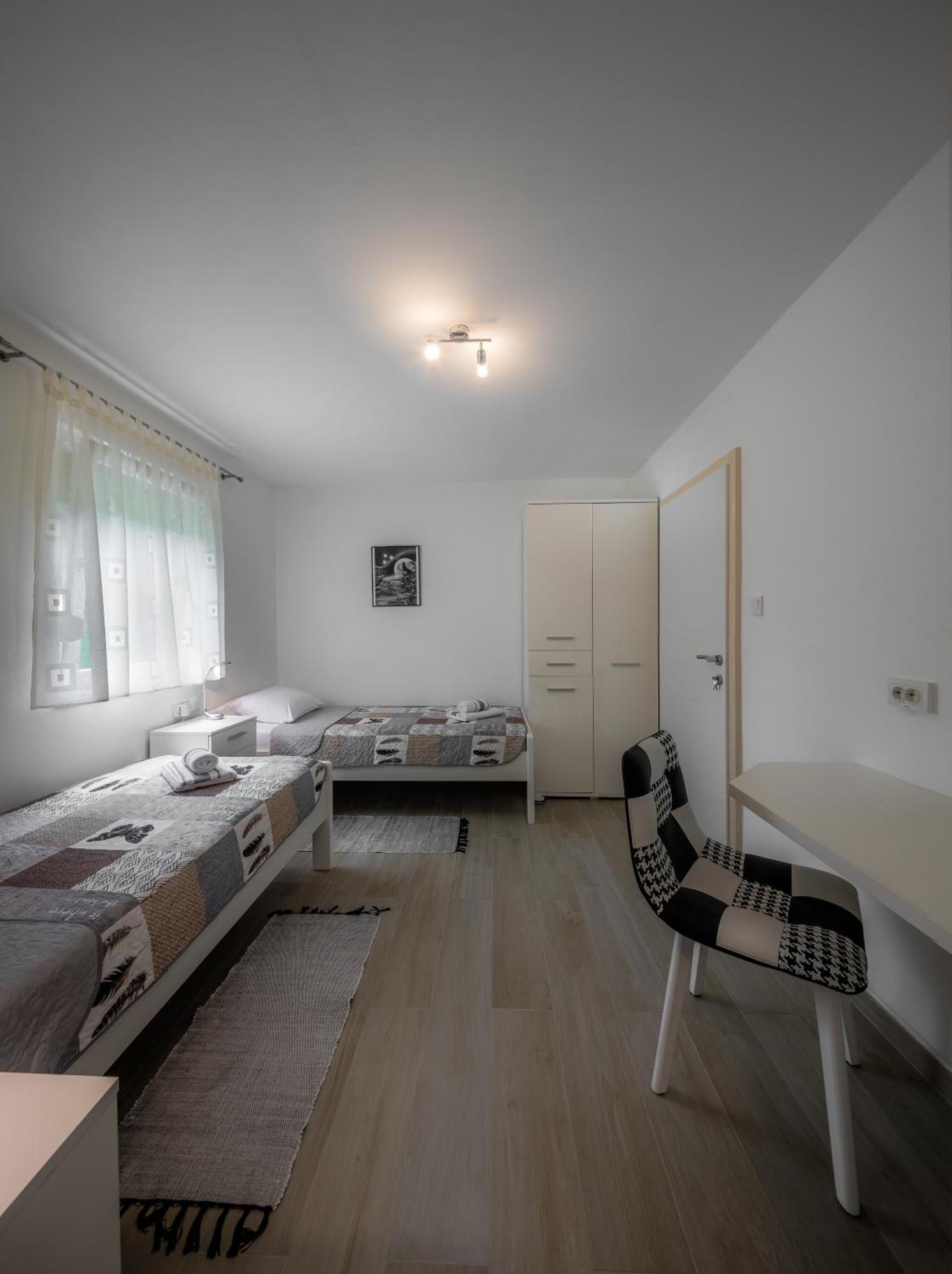 Plitvice Family Apartment Korenica Exterior foto